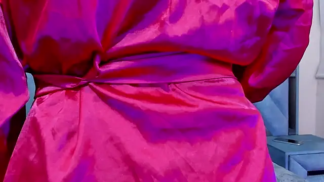 LauryAndNarem69 online show from December 2, 2025, 7:54 am