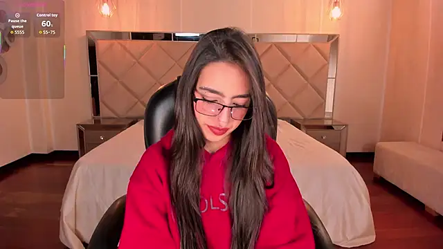 Snapshot of LarisaSmirnov chatting on January 10, 2026, 4:19 am LarisaSmirnov online show from January 10, 2026, 4:19 am