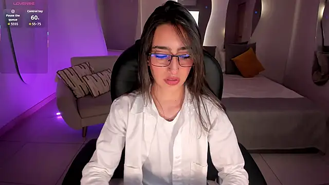 Snapshot of LarisaSmirnov chatting on December 2, 2025, 4:14 am LarisaSmirnov online show from December 2, 2025, 4:14 am