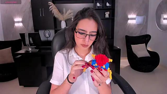 Snapshot of LarisaSmirnov chatting on January 12, 2026, 5:03 am LarisaSmirnov online show from January 12, 2026, 5:03 am