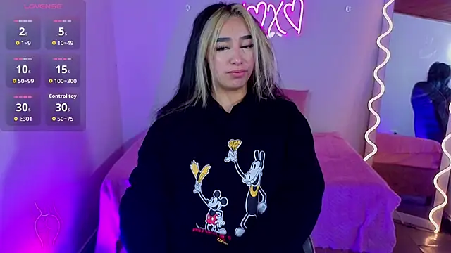 Snapshot of Malory_tay1 chatting on November 26, 2025, 7:03 pm Malory tay1 online show from November 26, 2025, 7:03 pm