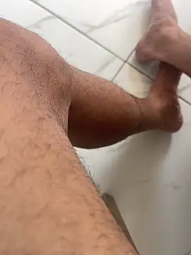 henriquekevin online show from October 15, 2025, 4:48 pm