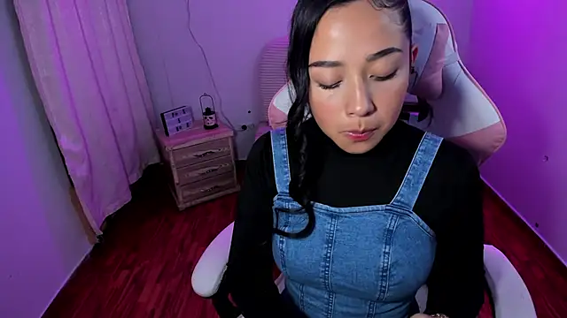 Sweet milady online show from November 17, 2025, 8:18 am