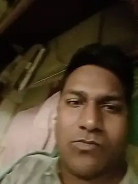 vikesh05 online show from November 22, 2025, 9:02 pm