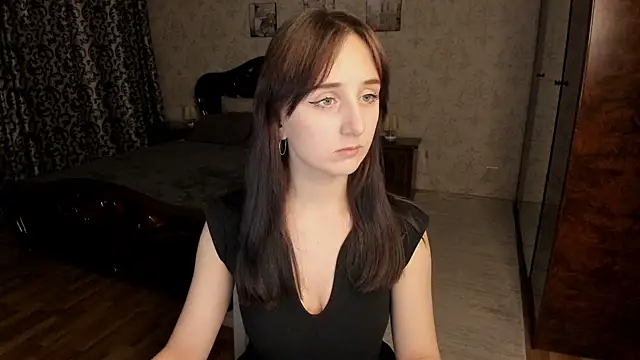 Snapshot of JulietMonli chatting on October 29, 2025, 11:42 am JulietMonli online show from October 29, 2025, 11:42 am