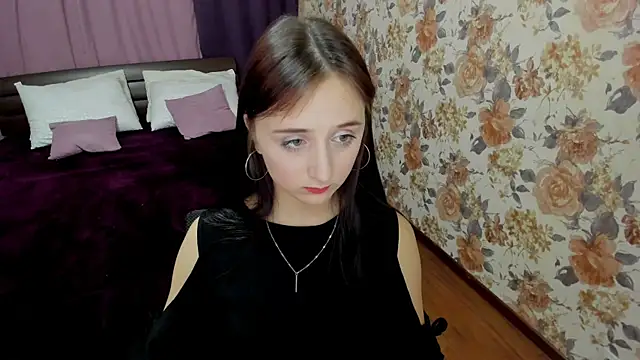 Snapshot of JulietMonli chatting on September 14, 2025, 7:14 pm JulietMonli online show from September 14, 2025, 7:14 pm