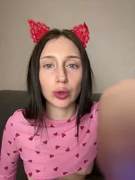 MiaaLoveeee online show from March 18, 2025, 10:15 pm