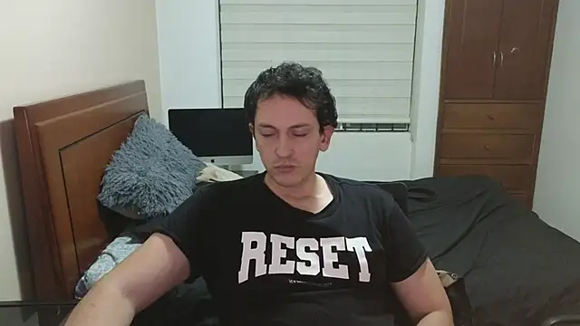 Snapshot of hardaftercum chatting on November 6, 2025, 2:37 am hardaftercum online show from November 6, 2025, 2:37 am