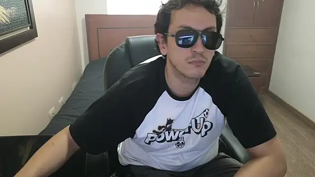 Snapshot of hardaftercum chatting on March 17, 2025, 10:08 pm hardaftercum online show from March 17, 2025, 10:08 pm