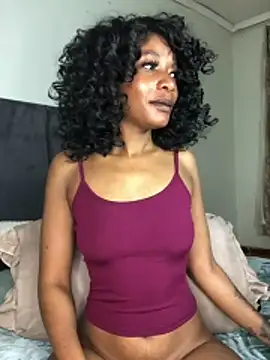 Snapshot of Miss__Mandy chatting on April 28, 2026, 6:12 pm Miss Mandy online show from April 28, 2026, 6:12 pm