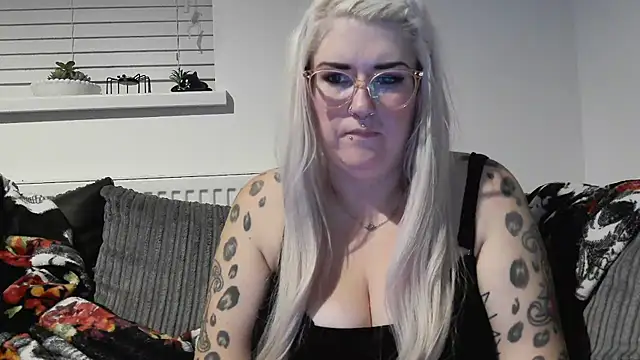 Sizzling Indie36 online show from September 27, 2025, 12:17 am