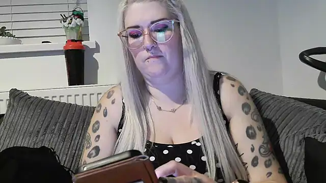 Sizzling Indie36 online show from October 1, 2025, 7:40 pm