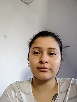 LilithAndKai online show from November 21, 2025, 5:56 pm