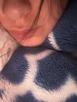 asminiaa online show from March 23, 2025, 2:04 am