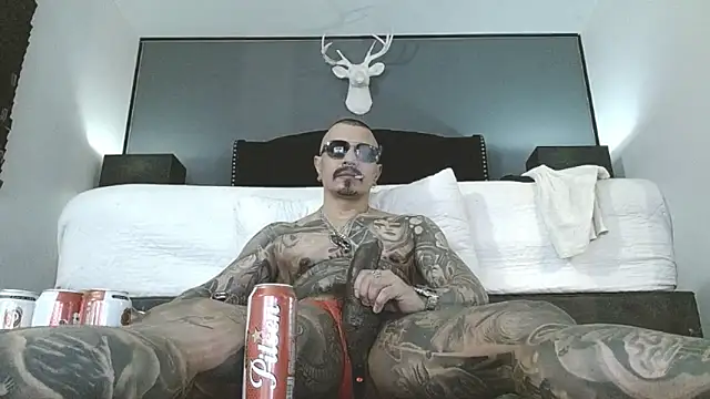 danilog515 online show from April 13, 2026, 11:58 am