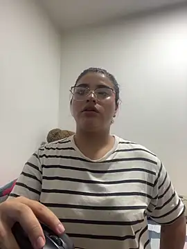 Snapshot of pareja_curiosa19 chatting on April 1, 2026, 2:24 am pareja curiosa19 online show from April 1, 2026, 2:24 am