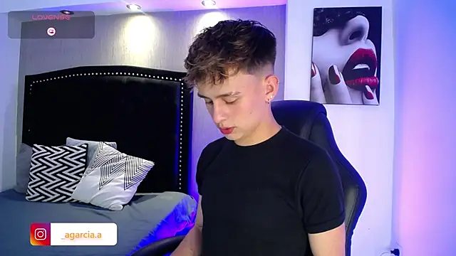 LiamWildx20 online show from April 9, 2026, 4:47 am