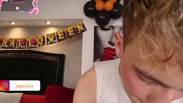 Snapshot of LiamWildx20 chatting on October 9, 2025, 4:35 am LiamWildx20 online show from October 9, 2025, 4:35 am