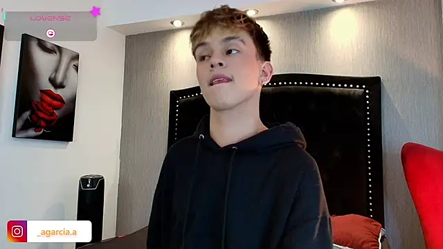 Snapshot of LiamWildx20 chatting on January 9, 2026, 4:19 am LiamWildx20 online show from January 9, 2026, 4:19 am