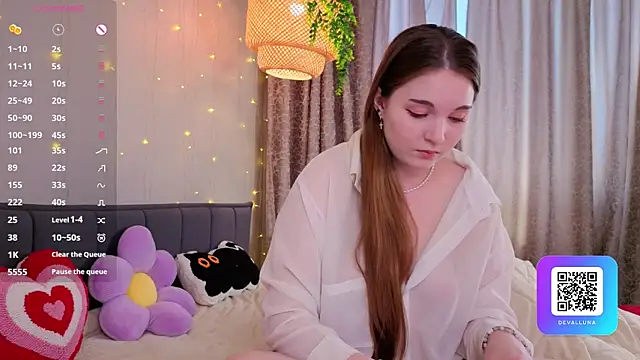 ConstanceHelms online show from April 11, 2026, 5:04 am