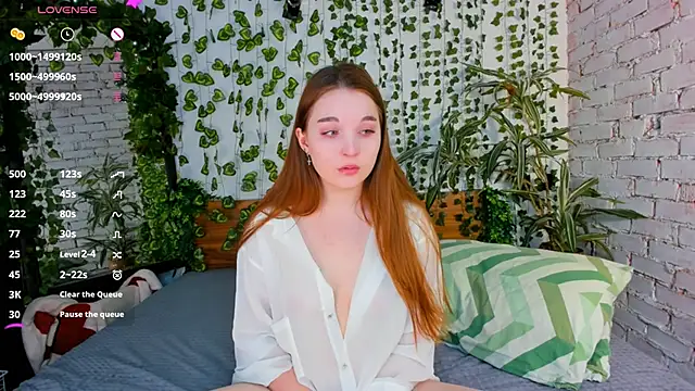 Snapshot of ConstanceHelms chatting on March 21, 2025, 6:05 am ConstanceHelms online show from March 21, 2025, 6:05 am