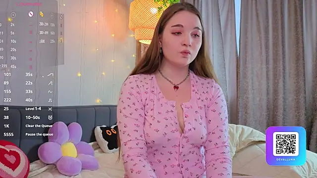 ConstanceHelms online show from April 6, 2026, 5:08 am