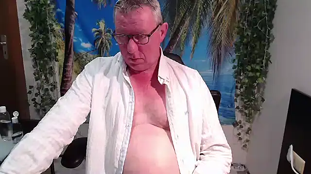 JamesBauer online show from December 5, 2025, 4:33 am