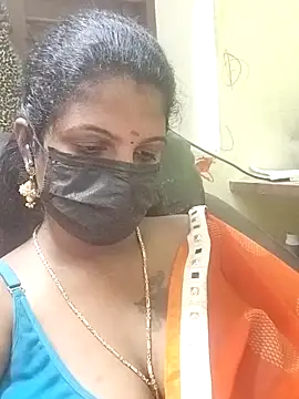 Snapshot of poojaa-rani chatting on December 15, 2025, 6:14 pm poojaa-rani online show from December 15, 2025, 6:14 pm