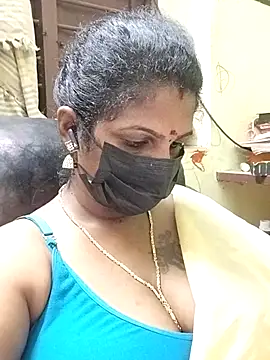 Snapshot of poojaa-rani chatting on November 15, 2025, 5:28 pm poojaa-rani online show from November 15, 2025, 5:28 pm