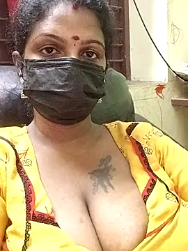 Snapshot of poojaa-rani chatting on November 23, 2025, 6:29 pm poojaa-rani online show from November 23, 2025, 6:29 pm