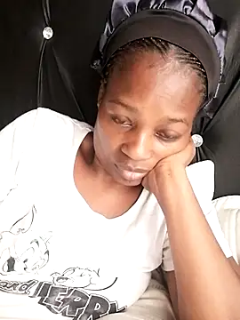 sexylira online show from November 28, 2025, 12:38 pm