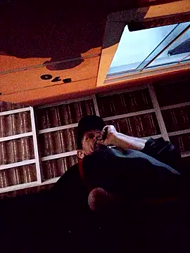 Dglo0000 online show from September 13, 2025, 2:22 am