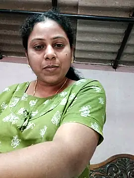 Snapshot of JENNIFERtamil chatting on November 20, 2025, 7:20 am JENNIFERtamil online show from November 20, 2025, 7:20 am