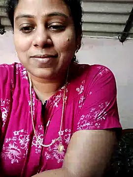 Snapshot of JENNIFERtamil chatting on December 1, 2025, 7:53 am JENNIFERtamil online show from December 1, 2025, 7:53 am