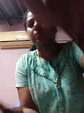 Snapshot of JENNIFERtamil chatting on November 29, 2025, 8:25 am JENNIFERtamil online show from November 29, 2025, 8:25 am