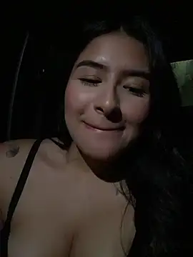 andrea gomes  online show from April 19, 2026, 8:04 am