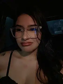 andrea gomes  online show from April 23, 2026, 7:26 am