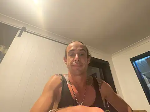 Snapshot of mastertittiefkr chatting on October 8, 2025, 10:06 am mastertittiefkr online show from October 8, 2025, 10:06 am