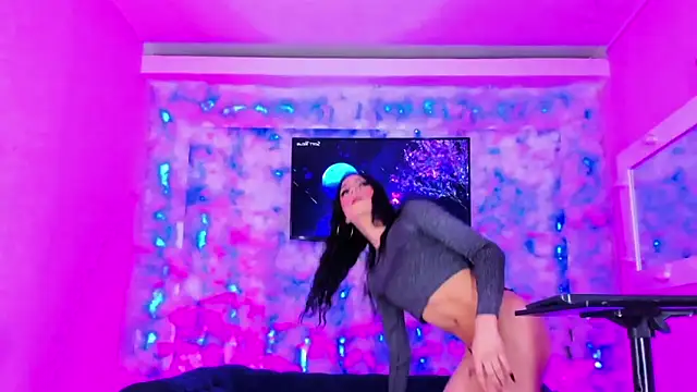 The Hot Ts Dolls online show from March 23, 2026, 6:52 pm