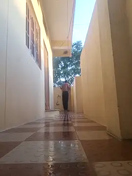 hot integer online show from April 18, 2026, 1:19 am