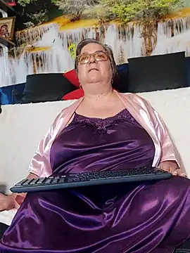 QueenPammy1 online show from April 4, 2026, 5:36 am