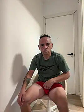 Snapshot of mateocali25 chatting on June 18, 2026, 2:33 pm mateocali25 online show from June 18, 2026, 2:33 pm