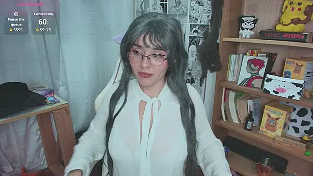 MitsuChan  online show from December 3, 2025, 3:29 am