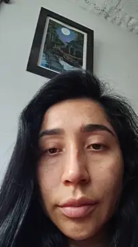 Elowyn online show from November 30, 2025, 5:47 pm