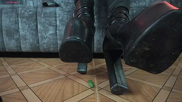 Snapshot of _LuanaDabbraccio chatting on November 26, 2025, 1:55 pm LuanaDabbraccio online show from November 26, 2025, 1:55 pm