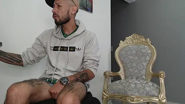 Snapshot of bigdick_monster1 chatting on November 17, 2025, 1:26 pm bigdick monster1 online show from November 17, 2025, 1:26 pm