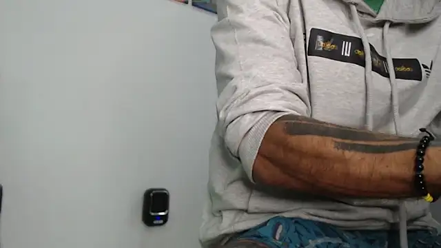 Snapshot of bigdick_monster1 chatting on January 6, 2026, 1:26 pm bigdick monster1 online show from January 6, 2026, 1:26 pm