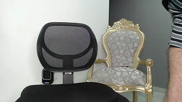 Snapshot of bigdick_monster1 chatting on February 8, 2026, 4:21 am bigdick monster1 online show from February 8, 2026, 4:21 am