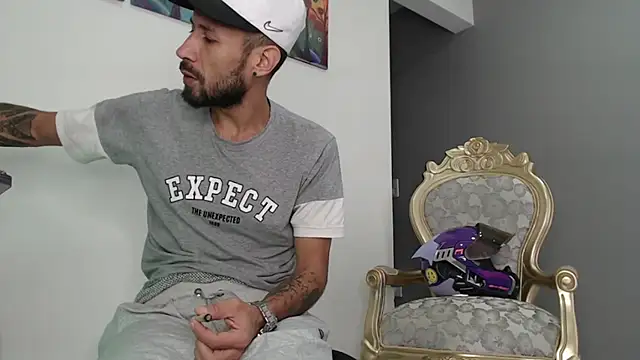 Snapshot of bigdick_monster1 chatting on November 11, 2025, 12:55 pm bigdick monster1 online show from November 11, 2025, 12:55 pm