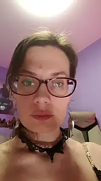 Snapshot of MilanaPure chatting on November 14, 2025, 10:13 pm MilanaPure online show from November 14, 2025, 10:13 pm